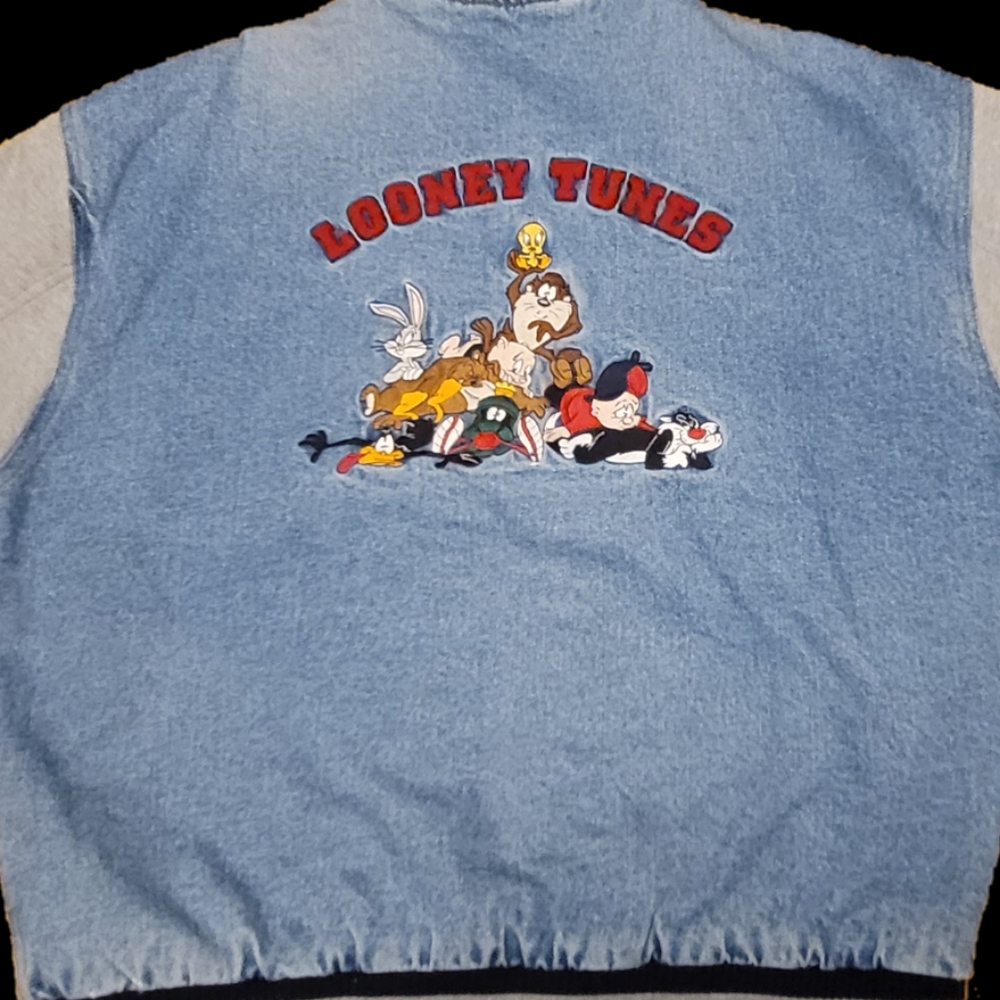 VINTAGE Warner Bros Looney Tunes denim jacket